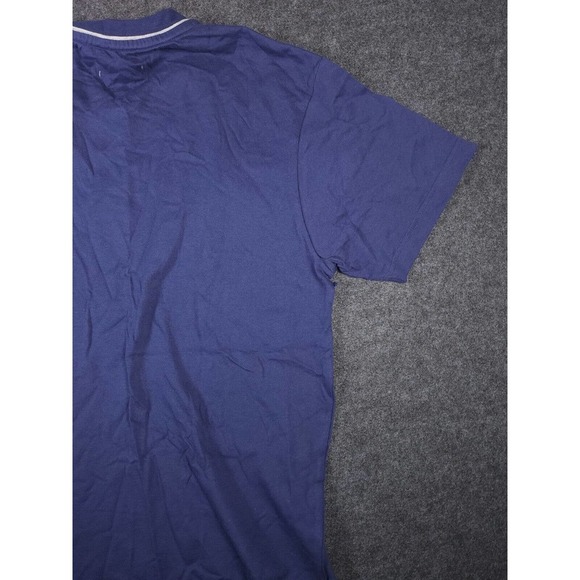 Badge Shirt Mens Small S Stretch Blue Regular Short Sleeve V Neck Y2K NWT A2 - Picture 10 of 11